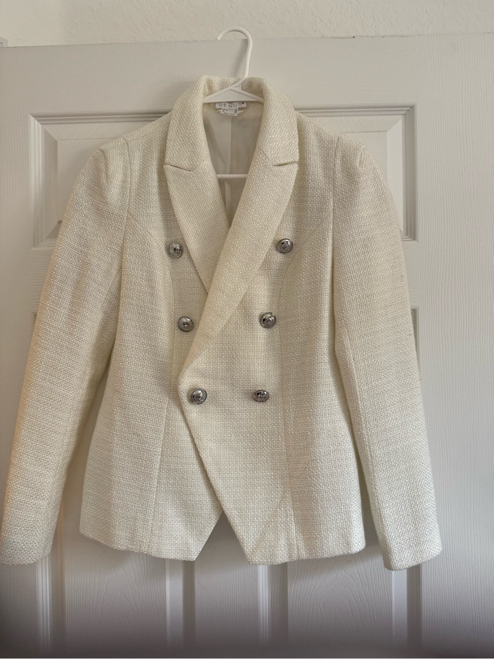 VENUS Cream Double-Breasted Bouclé Blazer